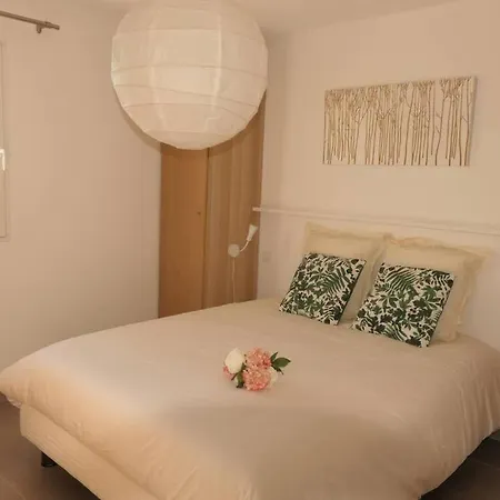 2 Pieces Meublees Avec Piscine, Proche De Mandelieu Apartment Tanneron